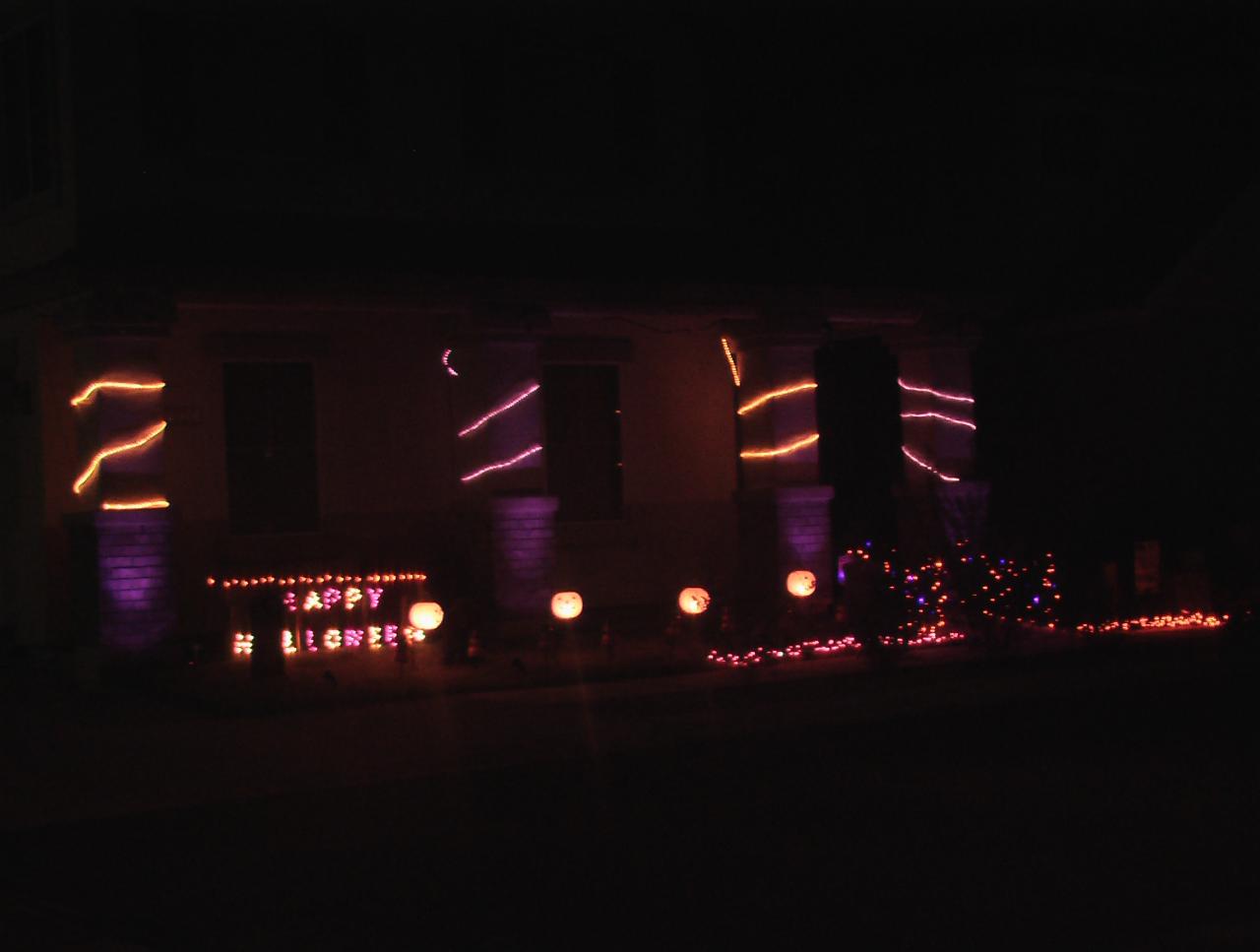 Update:  Full Front no Pumpkin-Scarecrows