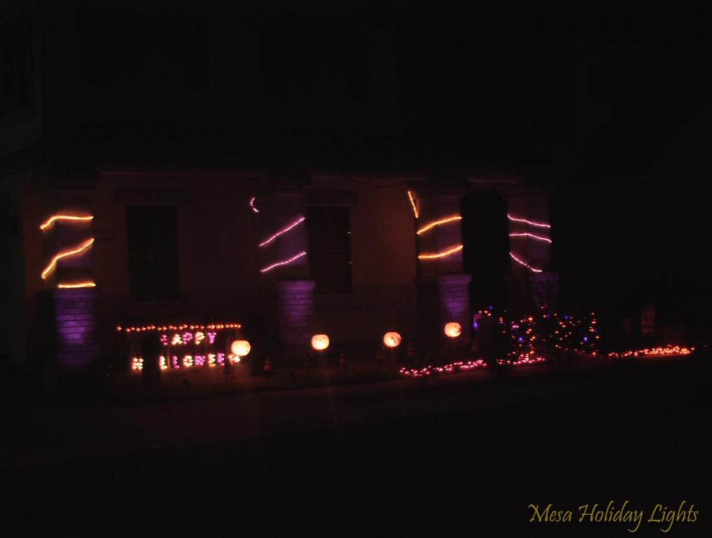 Update:  Full Front no Pumpkin-Scarecrows